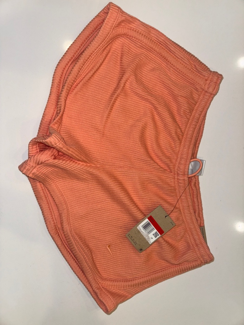 Nike Coral Ribbed Athletic Pull-On Shorts size LARGE STANDARD FIT NWT